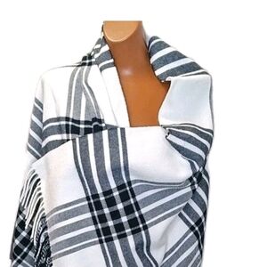 Mark Graham Italian Blanket Wrap Shawl Scarf Blue Plaid Acrylic Knit Sz 88 X 31